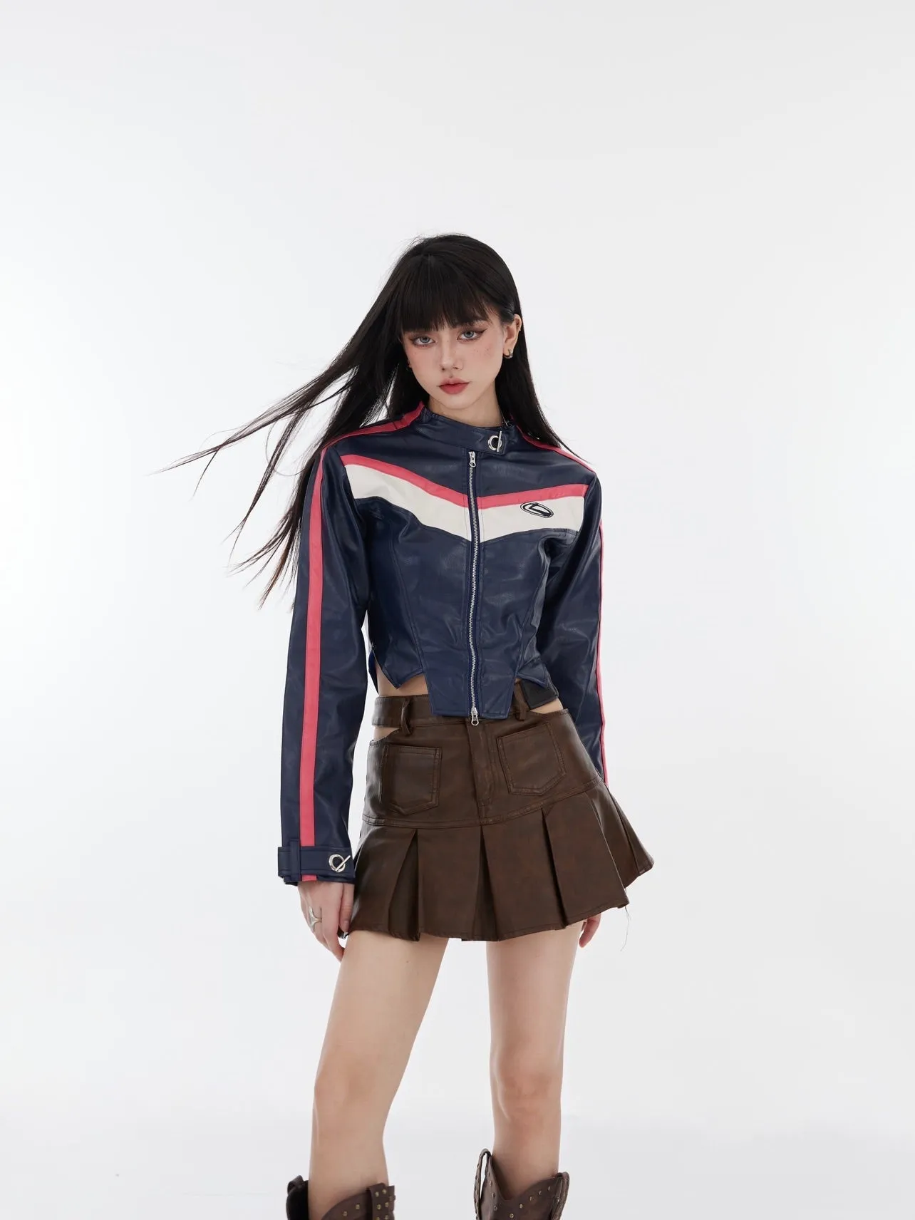 【23s October.】Pleated Skirt with Cutout Pockets