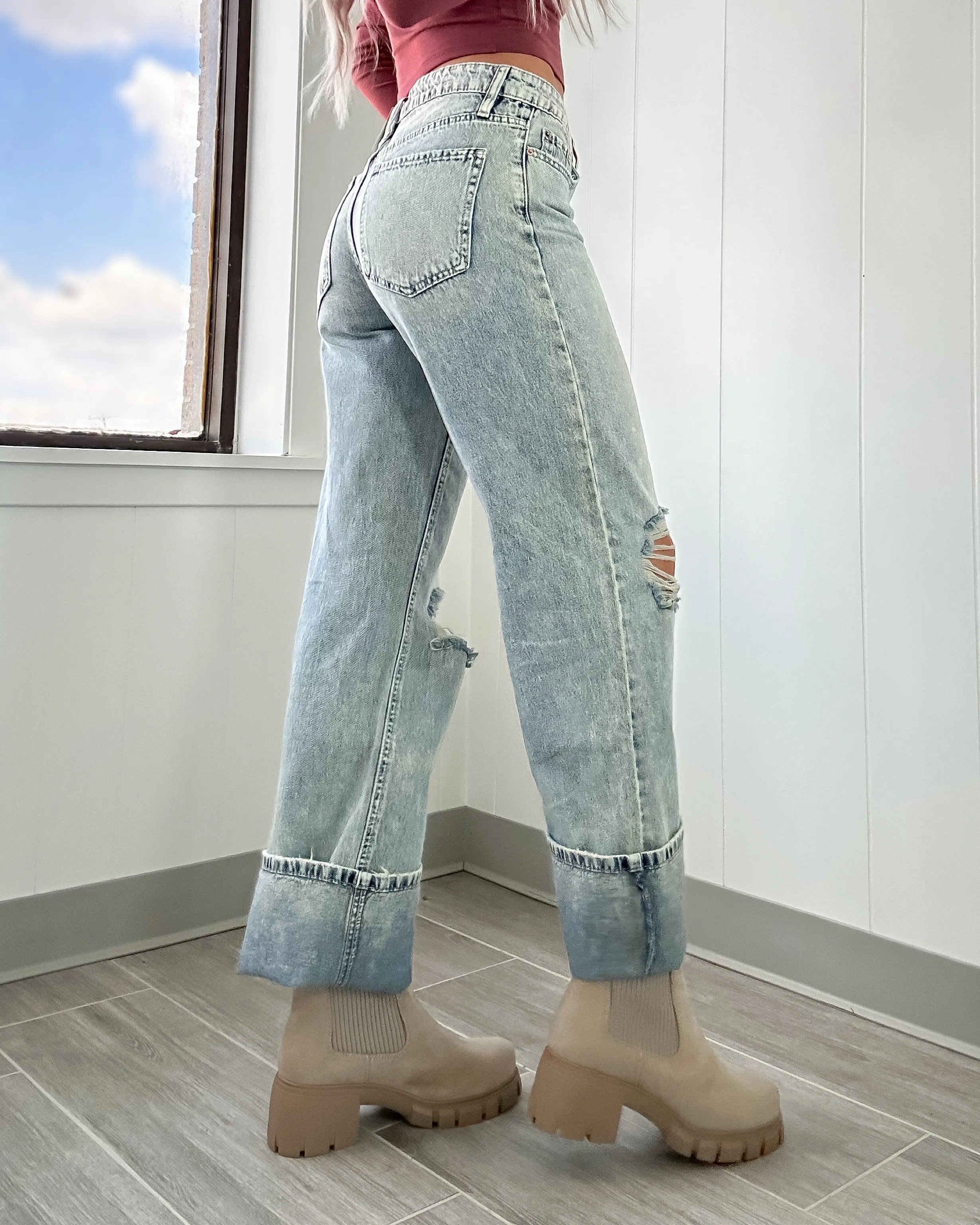 Candie High Rise Distressed Jeans - Light Wash