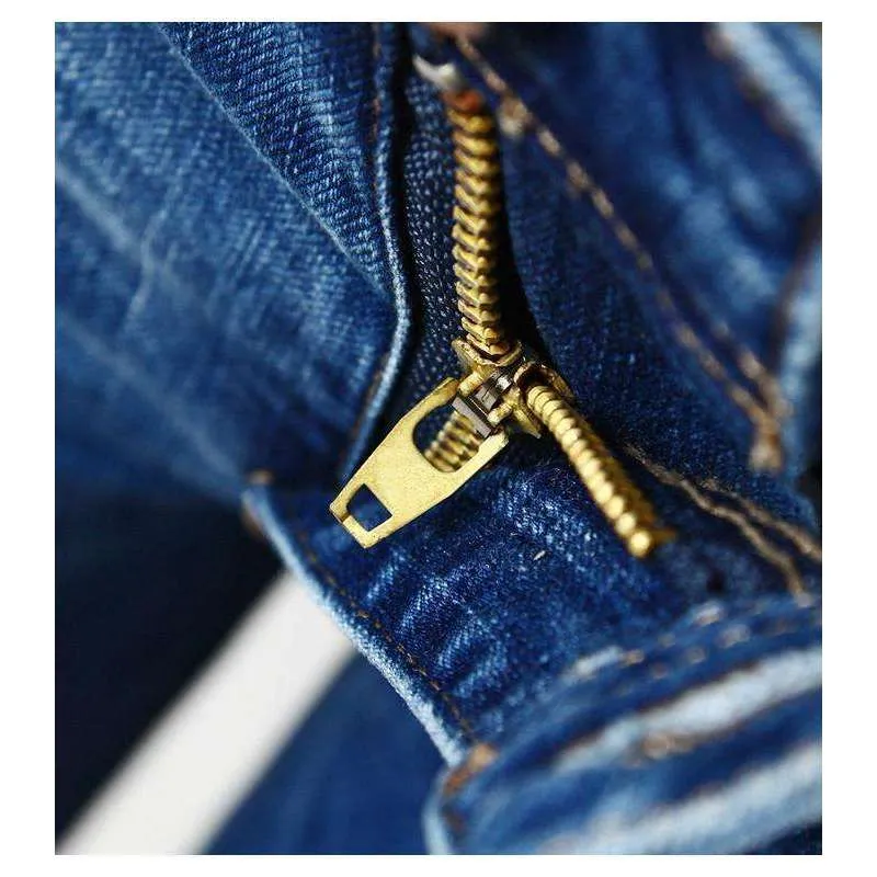 Distressed Skinny Jeans