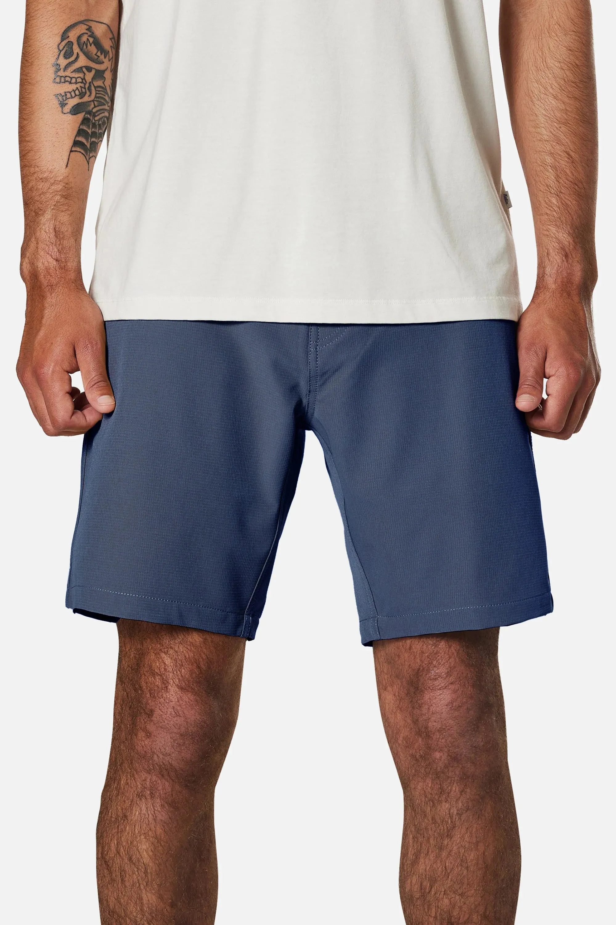 KATIN WONDERER HYBRID SHORT