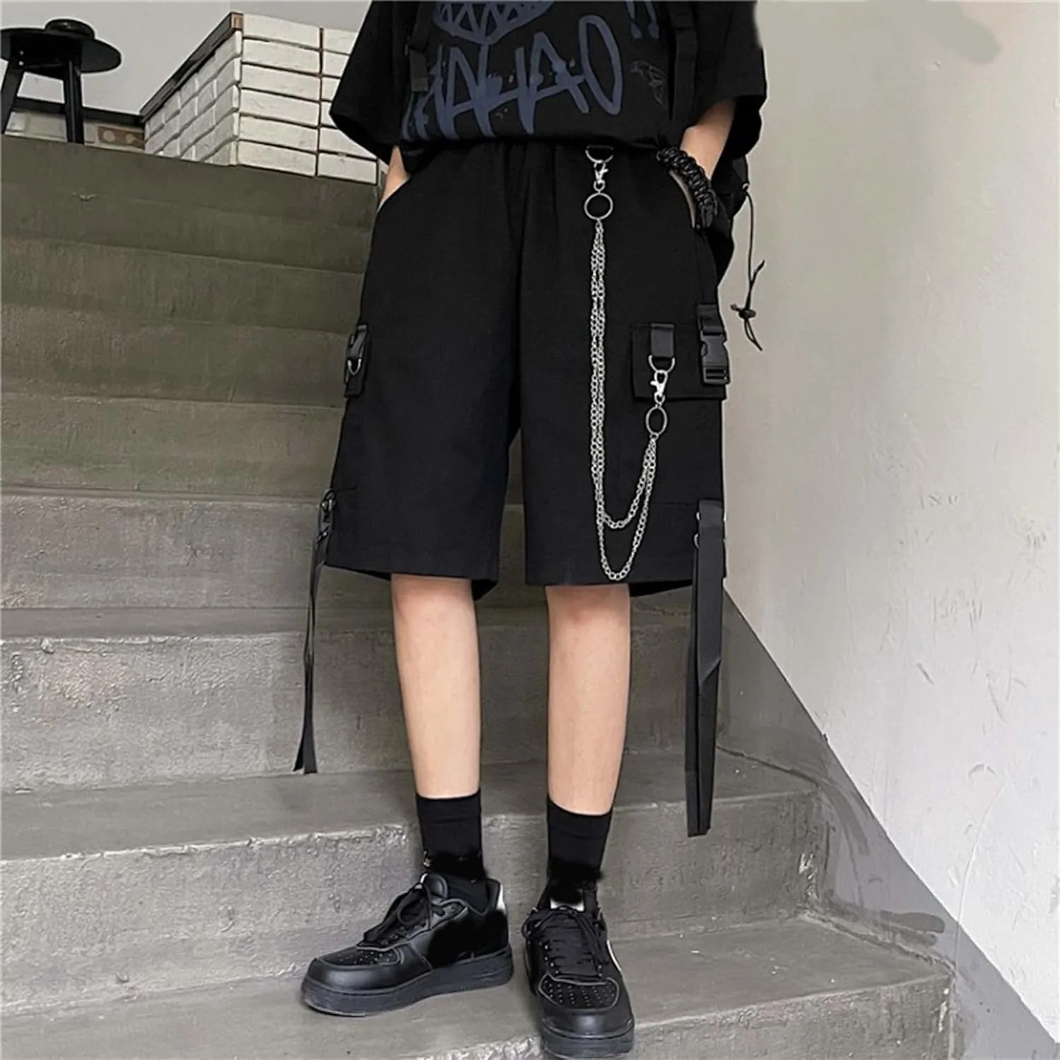 MEINVQIAOTI Black Cargo Pants for Women Street Harajuku Loose Straight Shorts Black Pants with Chains