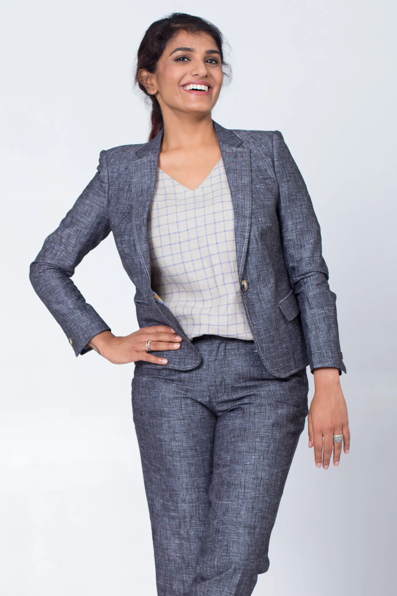 Pure Linen Blazer in Pebble Black