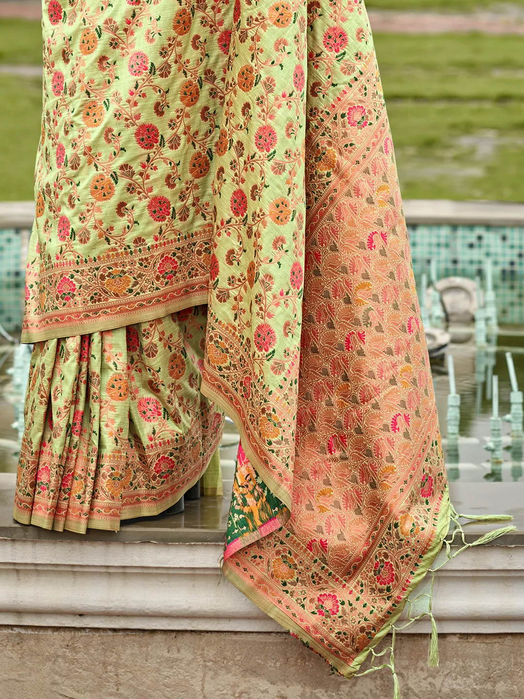 Women Pista Green Silk Saree With Un Stitched Blouse